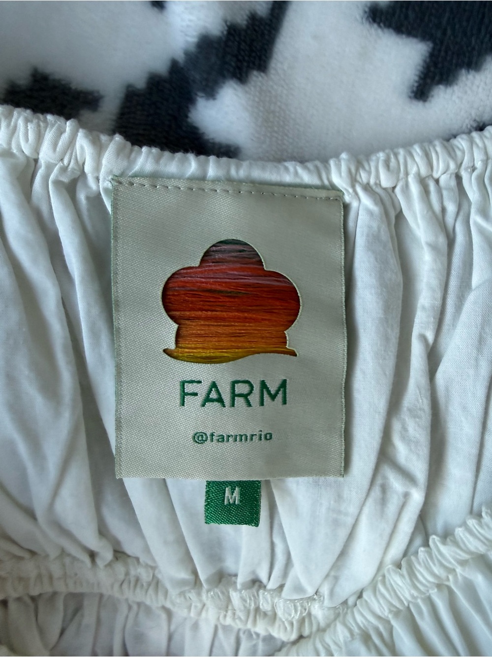 FARM Rio Off-White Squared Neckline Long Sleeves Blouse - Picture 4 of 5